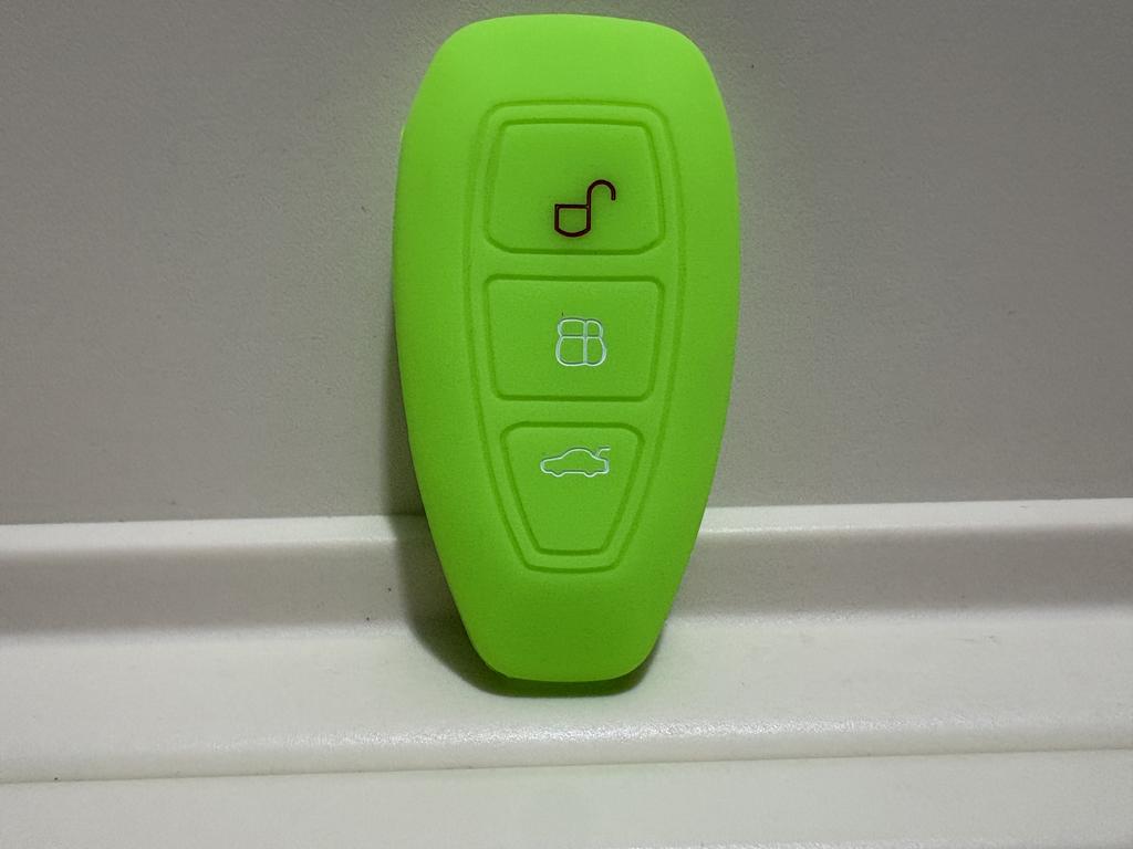 1Pc New 3 Button Silicone Car Key Case Cover For Ford Focus 3 MK3 Mondeo Fiesta Kuga Escape Ecosport 2013 2014 Smart Style Shell
