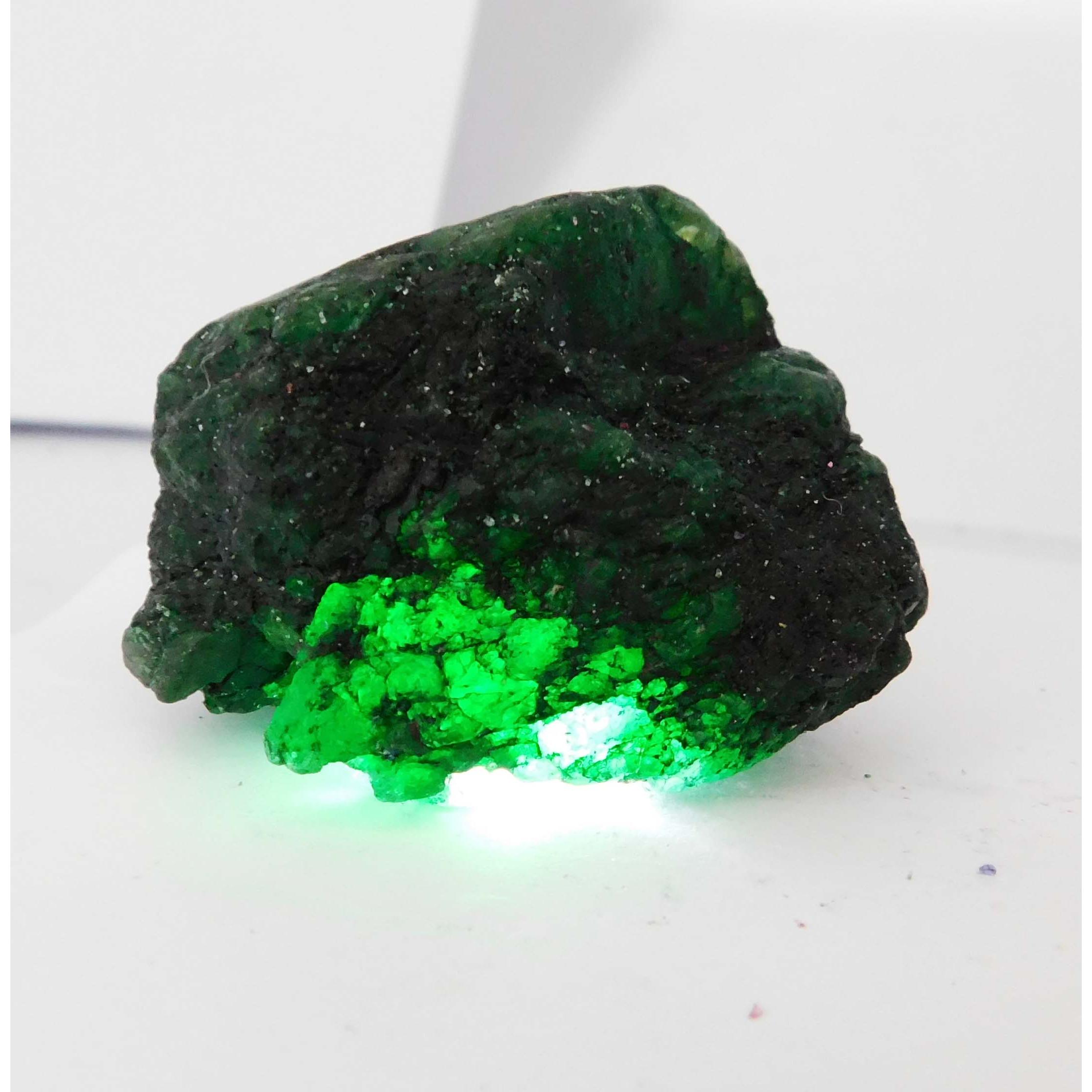 

NATURAL Green Emerald 780 Ct Uncut Rough Earth Mined CERTIFIED Loose Gemstone 79.3 mm Approx. зелений