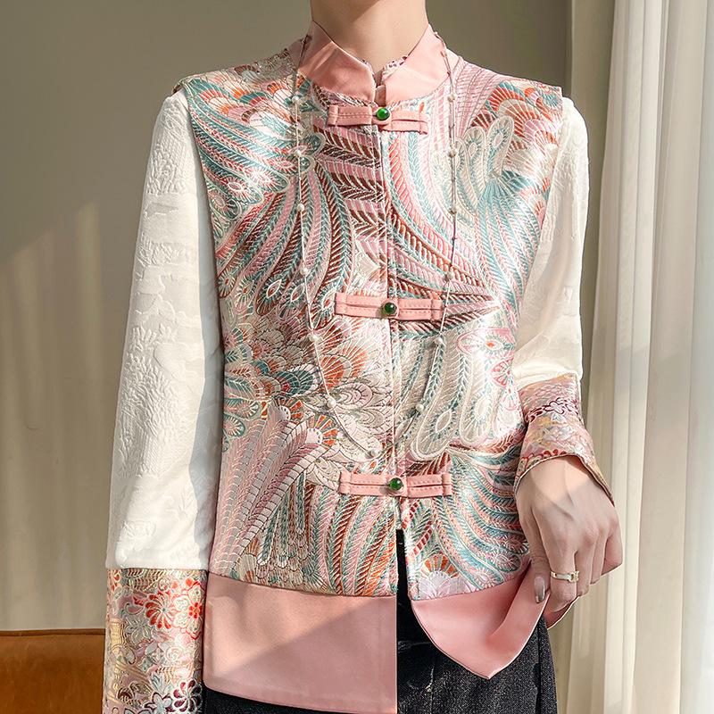 

Женский вязаный свитер с вышитым гибискусом и воротником-стойкой 3XL розовый