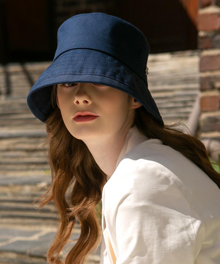 Elkebeullum Basic Cotton Navy Bucket Hat