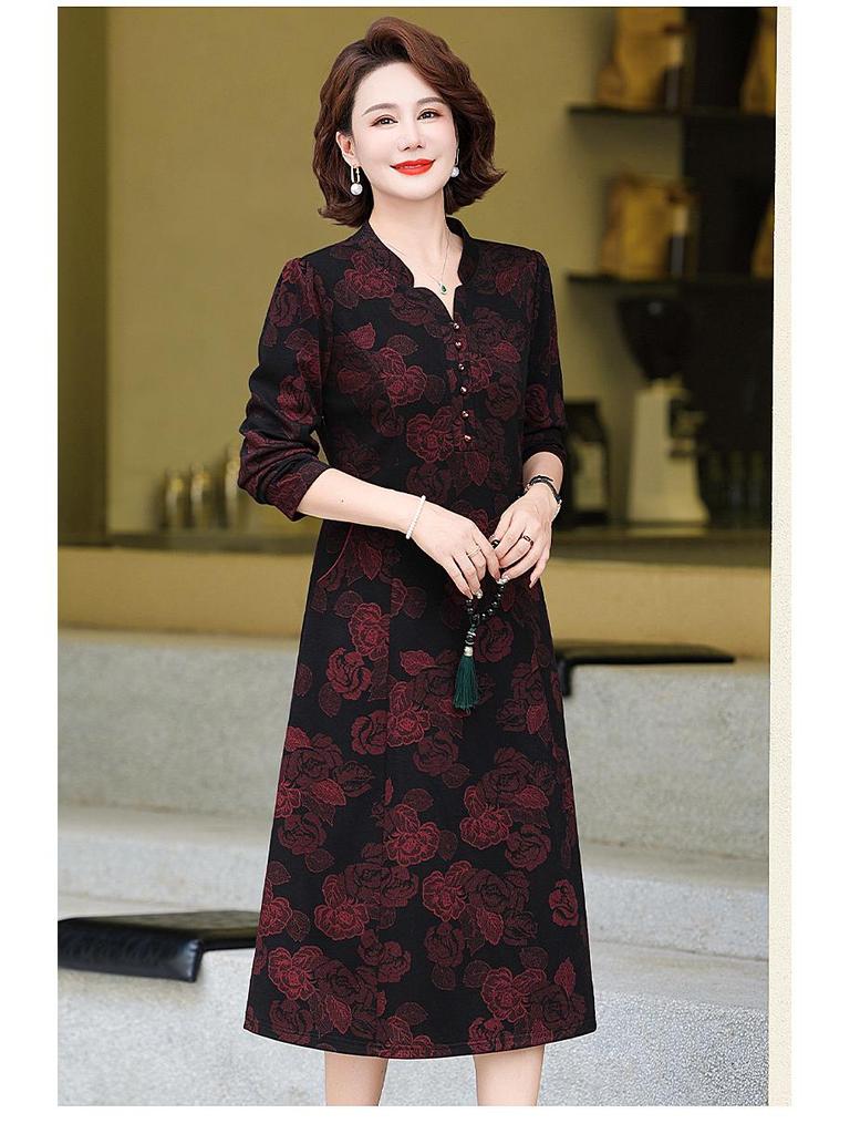 Spring New Plus Size Jacquard V-Neck Dress for Middle-Aged Women - Slimming, Long Sleeve, Stylish