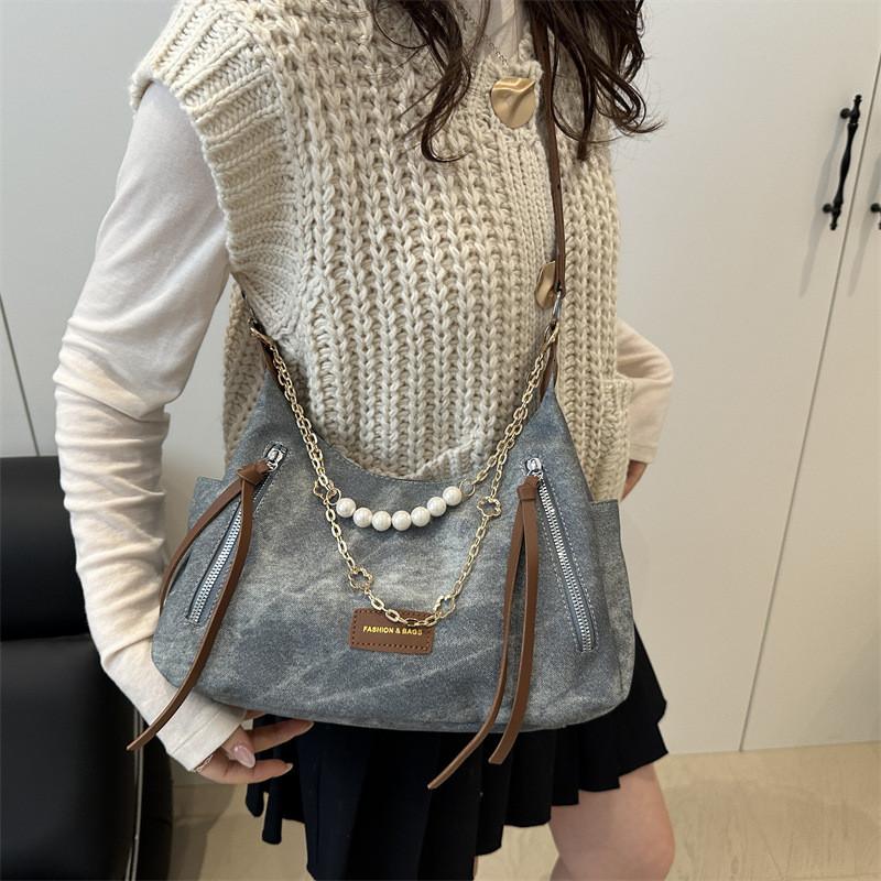 Street Style Tote Bag With Pearl Chain Large Capacity For Daily Use