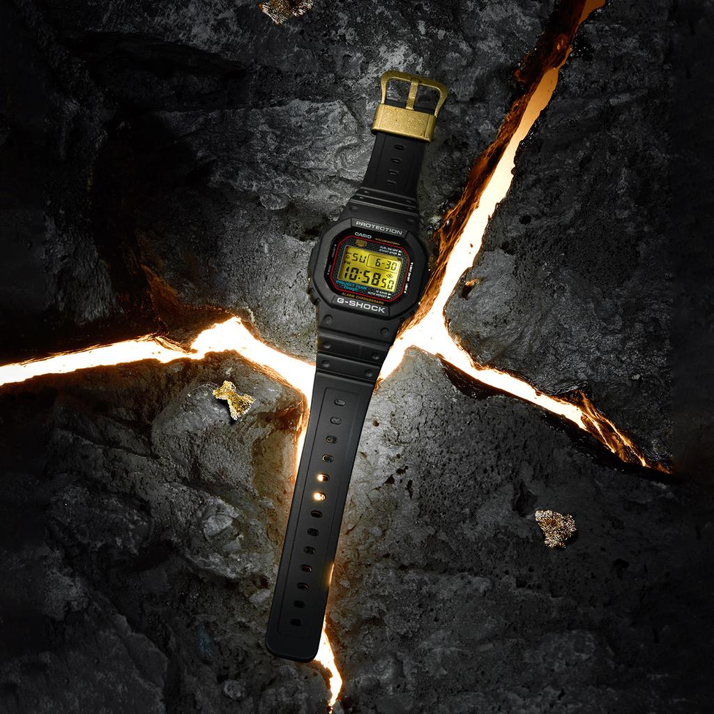 Casio Unisex G SQUAD Series Watch DW-5040PG-1PR