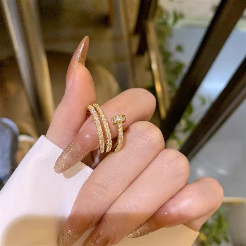 Bague Spiralée en Zircon Micro-Incrusté Style Européen et Américain