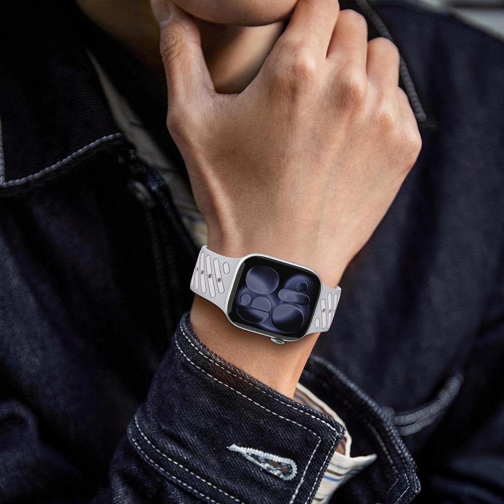 Silicone Strap For Apple Watch Ultra 3 2 1 49mm Magnetic Watchband for Iwatch Series 11 10 9 8 7 6 5 4 SE3 46mm 45mm 44mm42mm Mens Bracelet