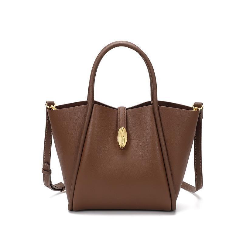 

OEM Bucket niche handbag large capacity commuter messenger bag cowhide bucket bag 20*20*12CM