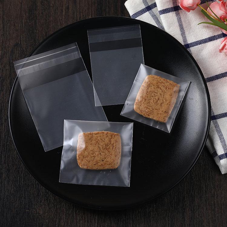 White Polka Dot Frosted Self-Adhesive Bag for Nougat, Biscuit, Candy, and Pastry Packaging