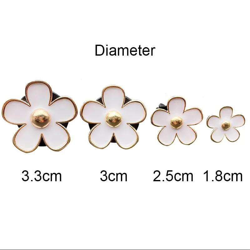 New 4-piece Car Accessories Daisy Design Air Outlet Perfume Decorative Clip Portable Mini Flower Car Air Freshener Diffuser Clip