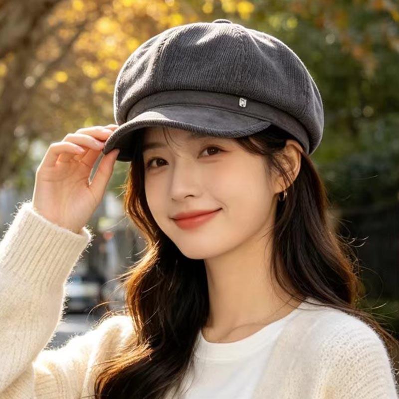 Autumn and Winter Warm Corduroy Star Anise Painter Hat Women's Retro British Short-brimmed Newsboy Hat Versatile Small Face Cap