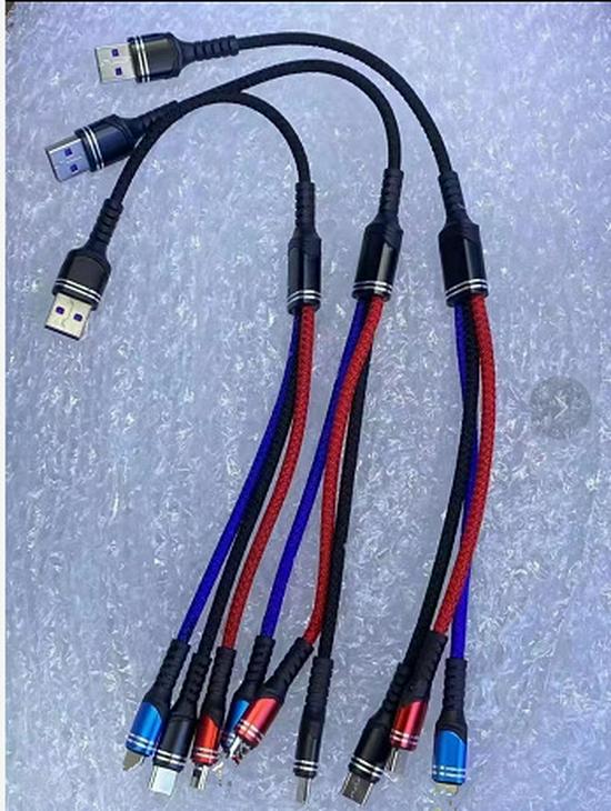 Neues geflochtenes 3-in-1-Datenkabel mit 6 A für superschnelles Laden für Android-, Typ-C- und Apple-Geräte