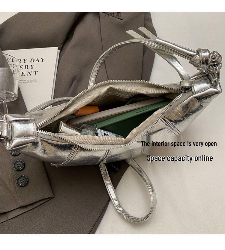 Niche Croissant Summer Women's Casual Simple Crossbody Bag for Daily Commute