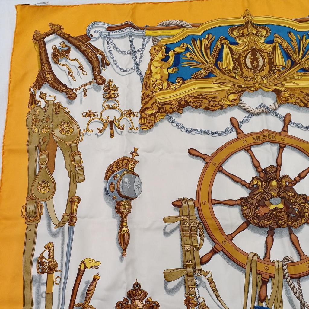 Used HERMES Carre 90 Scarf
