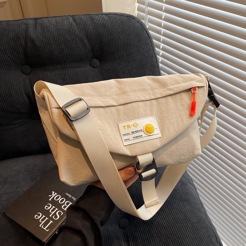 Tooling multi-compartment messenger bag 2025 spring new versatile casual nylon bag women's shoulder bag