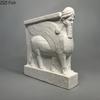 Mythische Kreaturen Geflügelter Stier Gipsstatue Handwerk Schreibtischdekoration Kreative Kunstwerke Geflügelter Stier Skulptur Raum Ästhetische Dekoration