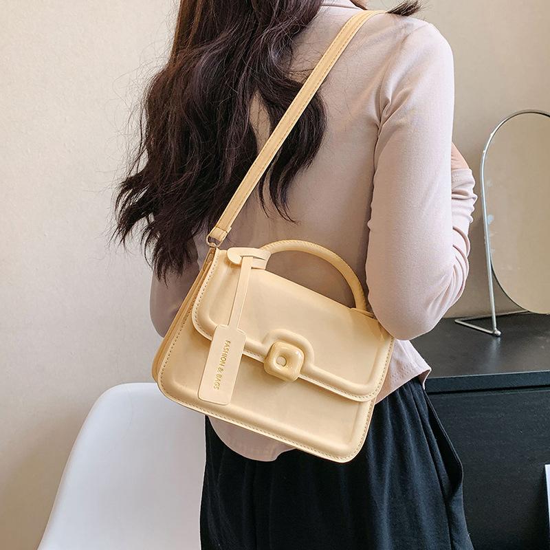 Foreign style niche design bag women's 2025 autumn new popular fashion messenger bag fashion portable small square bag