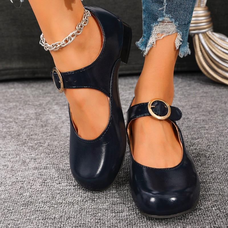 Spring and Autumn New Wind Medium Heel Large Size 35-43 Buckle Belt Shallow Mouth Single Shoes Single Shoes