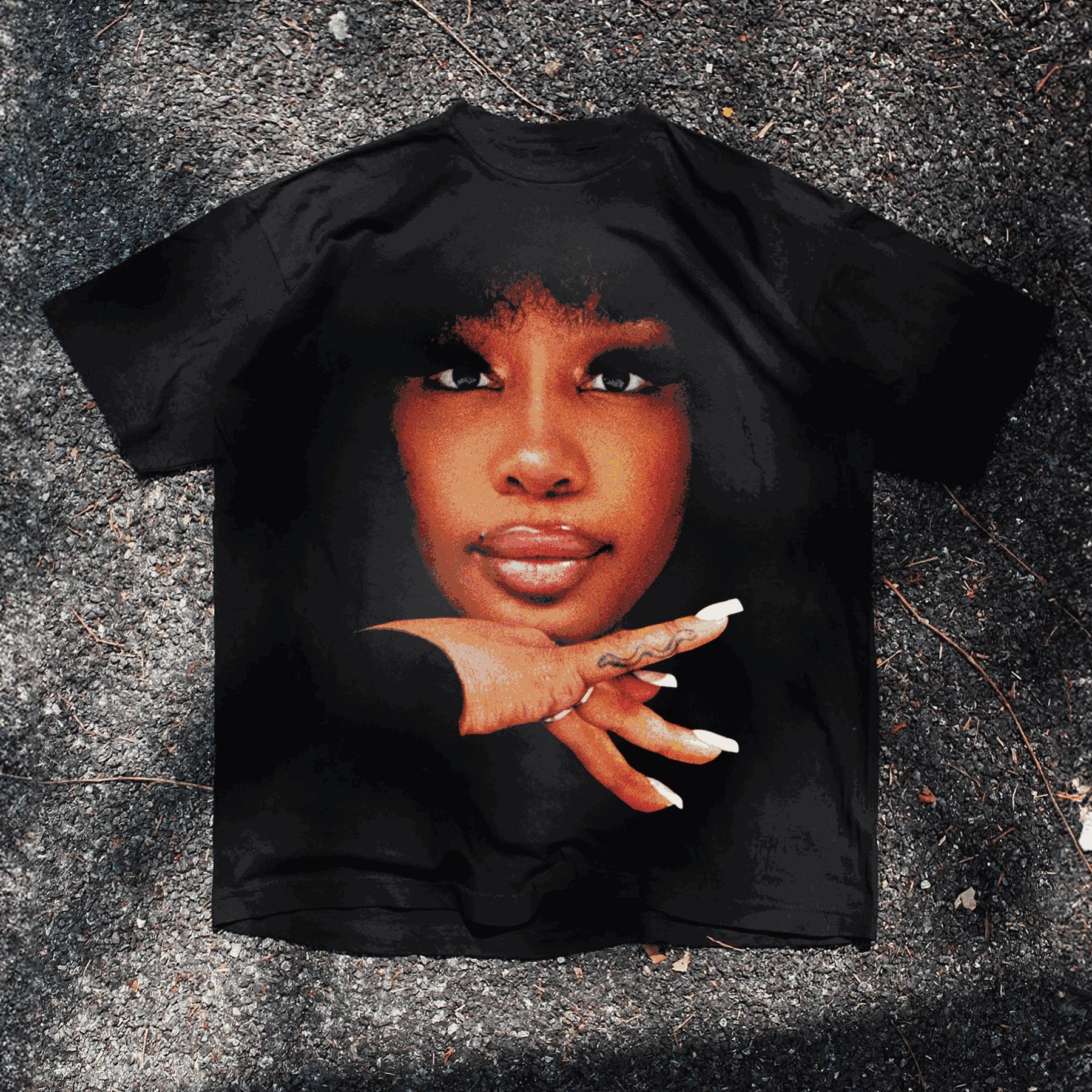

Hot Sale SZA Big Face Poster Graphic Print T-shirt American Streetwear Hip Hop Summer New Tee Men Women Retro Fashion Short-sleeved Loose Oversize Top 4XL