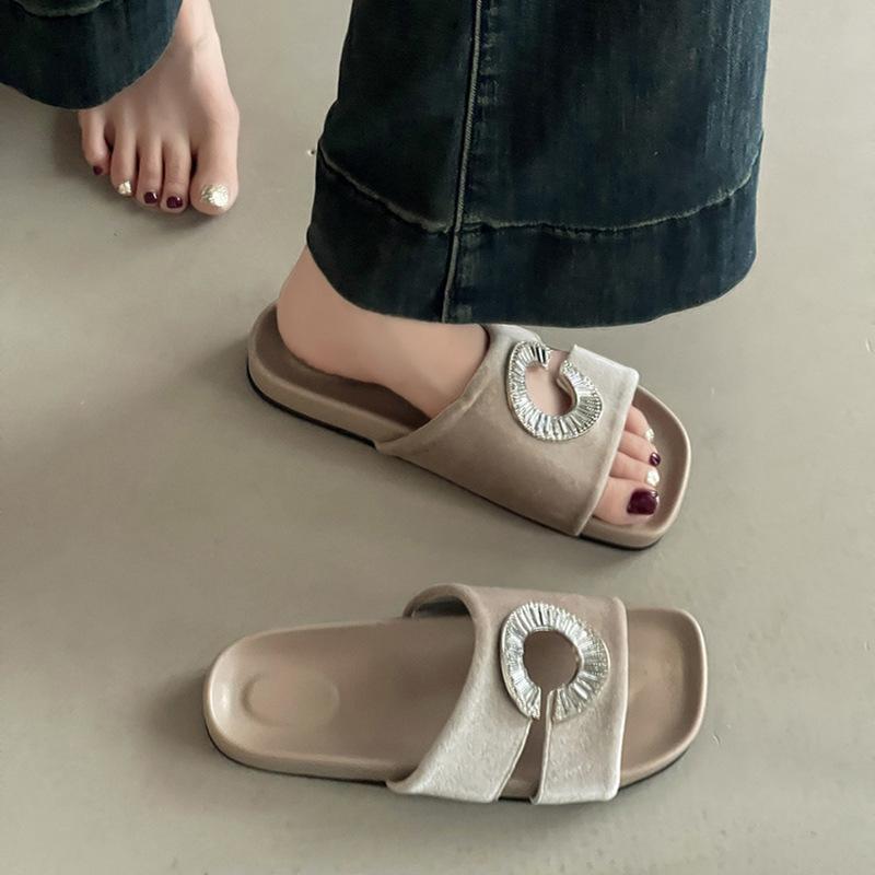 French Retro One-word Crystal Buckle Thick Heel Cool Slippers Summer Fashion Suede Sandals Wear Open-toed Women's Slippers