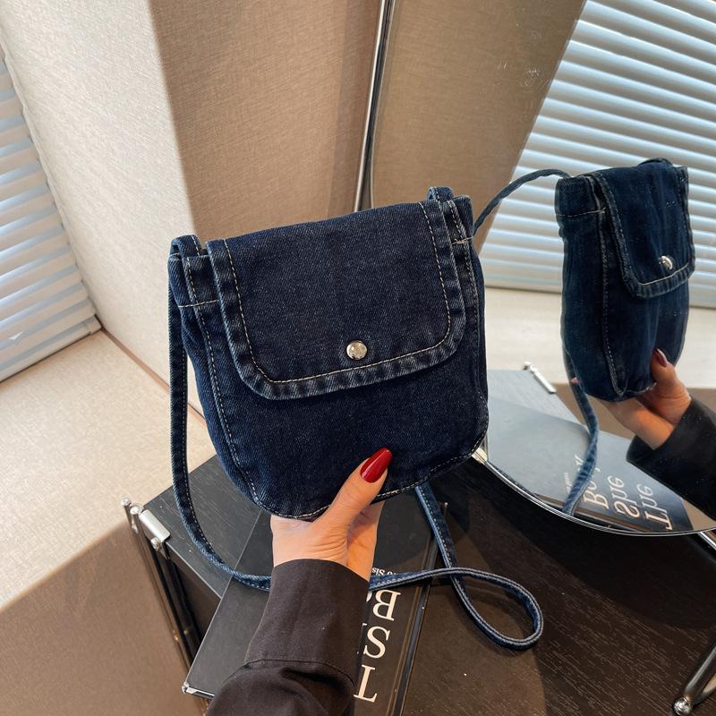 

Personality trend casual simple texture small square bag fashion 2025 summer new women s niche shoulder messenger bag темно-синий