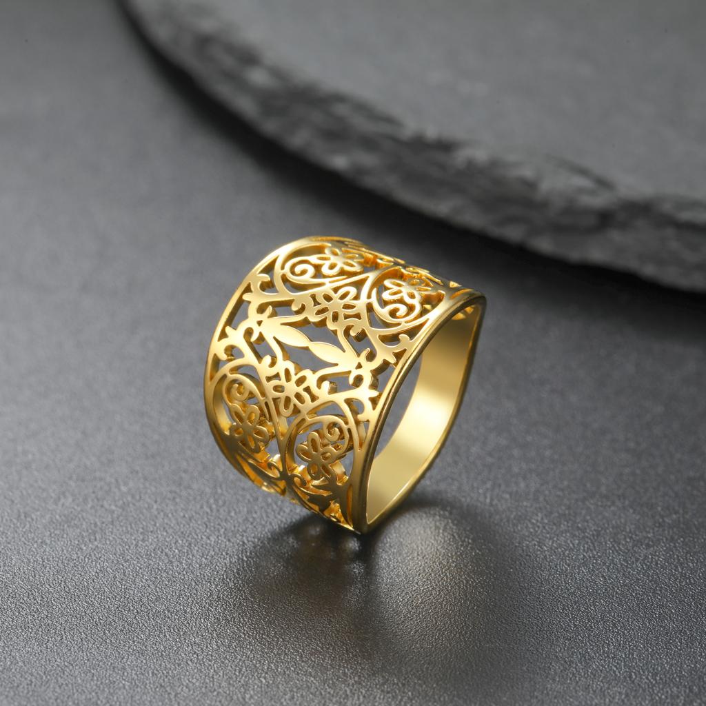 LIKGREAT Hollow Filigree Flower Finger Ring for Women Couple Stainless Steel Fashion Design Jewelry Boho Trend Birthday Gift