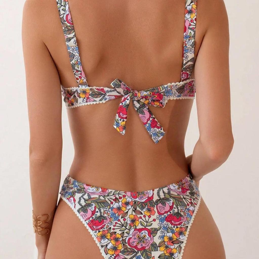 2024 Nové tištěné bandážové bikiny: Dámské evropské a americké dvoudílné plavky s ocelovou podporou a vysokým pasem