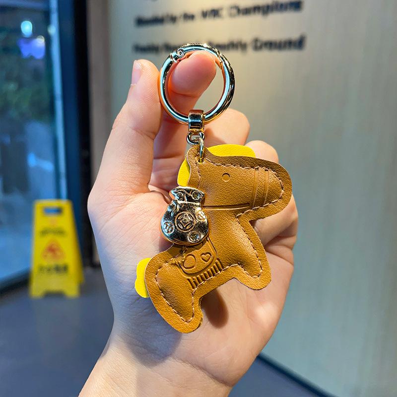 Элегантный кожаный брелок в виде пони: Мини-рюкзак-подвеска и небольшой подарок коричневый