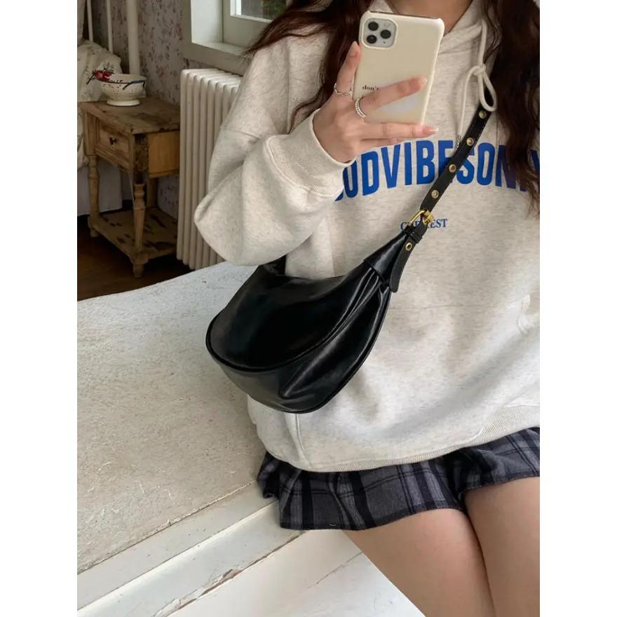 Модные женские сумки через плечо — фото 4