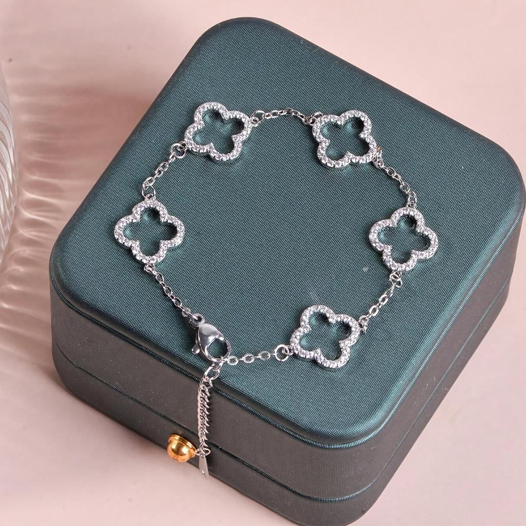 Braccialetto Trifoglio Fortunato di Primavera per Donna, Charm Fiore Quadrifoglio Pavimentato con Zirconi, Gioiello Semplice Elegante Stile Francese Regalo