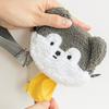 Dispenser per sacchetti per escrementi di cane Adorabile design a forma di cartone animato Morbido peluche con fori rotondi Comodo supporto per sacchetti per rifiuti per animali domestici alla moda