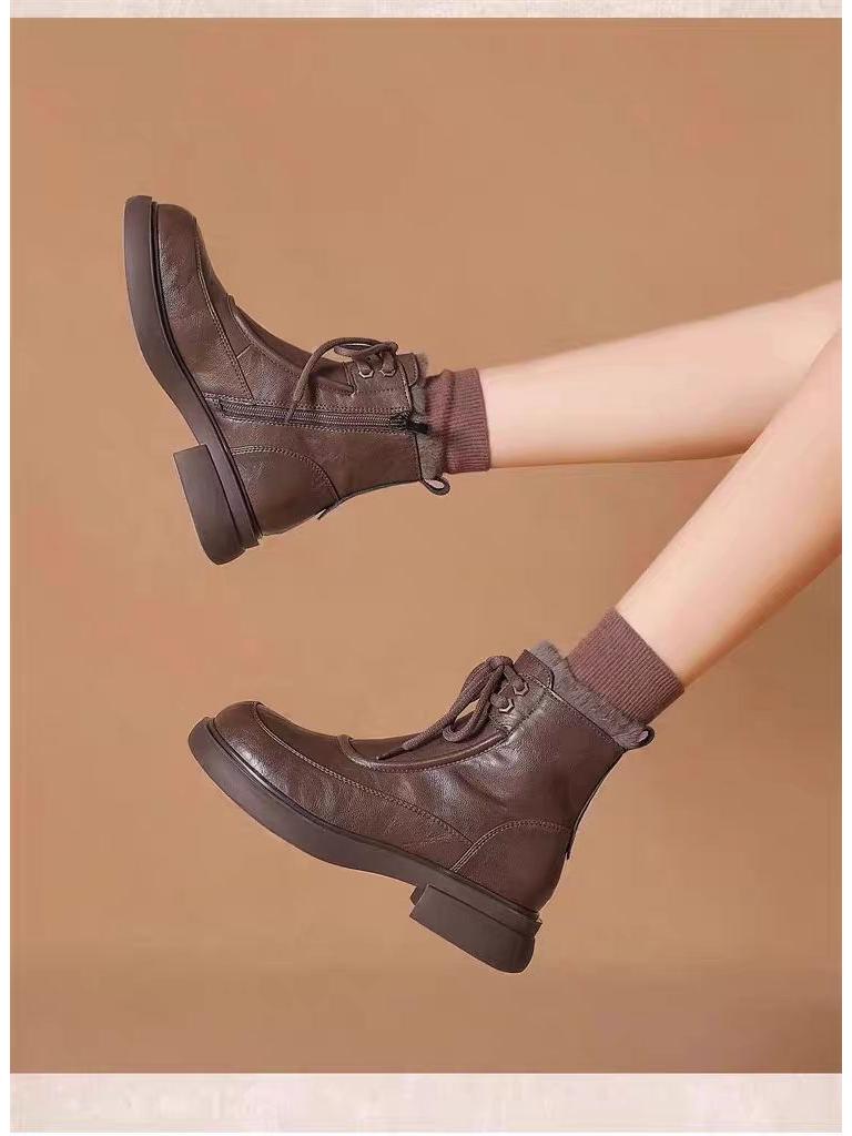 Women's Winter Thick-Soled Martin Boots – British Style, Fleece-Lined, Lace-Up Ankle Boots for Warmth in Snow, Available in Black and Brown.