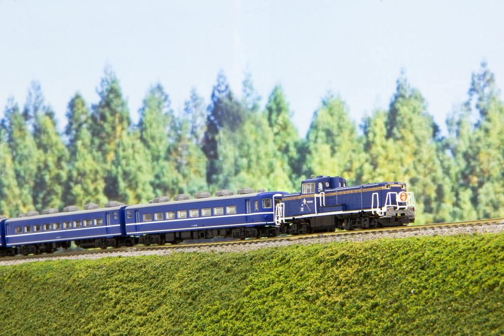 Rokuhan Z Gauge DE10 Type 1109 Tobu Railway DL "Taiju" T012-10 Diesel Locomotive Model