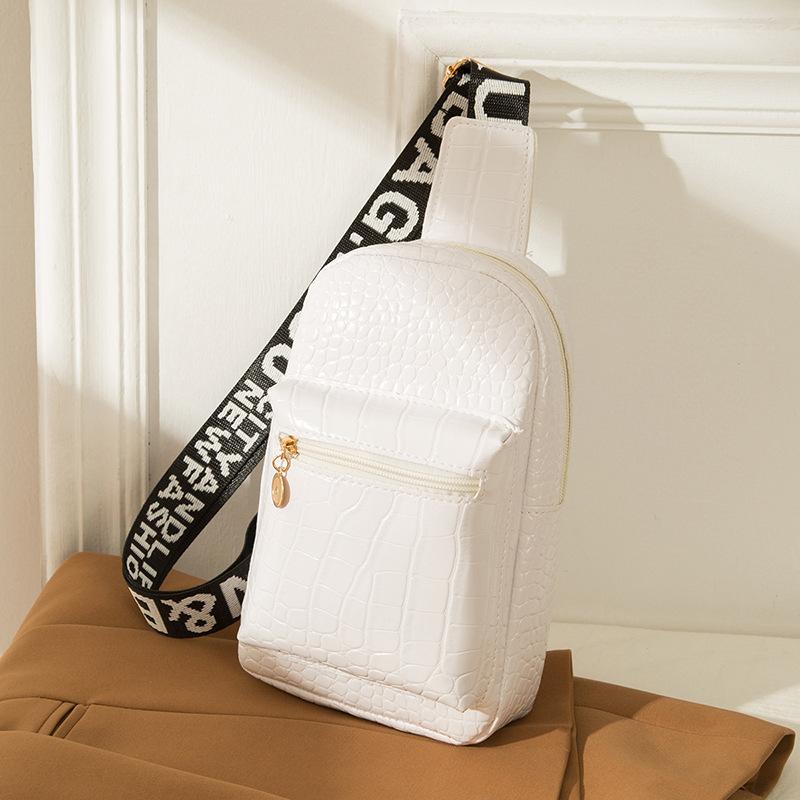 Breast Bag, Fanny Pack, Messenger Bag, Trendy Breast Bag, Women's New Messenger Bag, Women's Trendy Brand, One Shoulder, Casual Back.