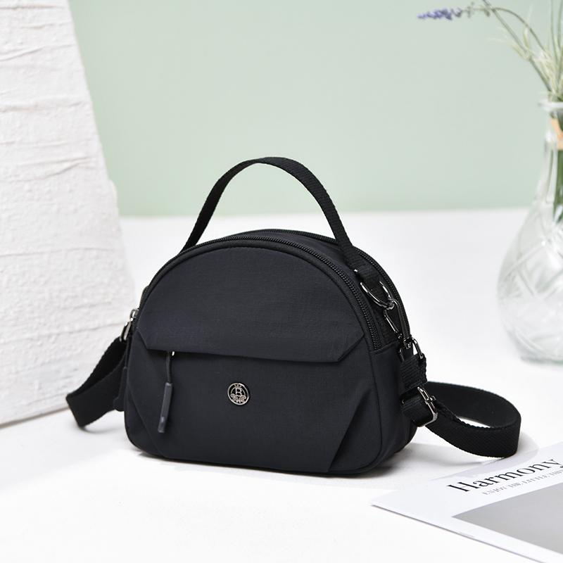 Women's Nylon Shoulder Bag Solid Color Portable Crossbody Bag