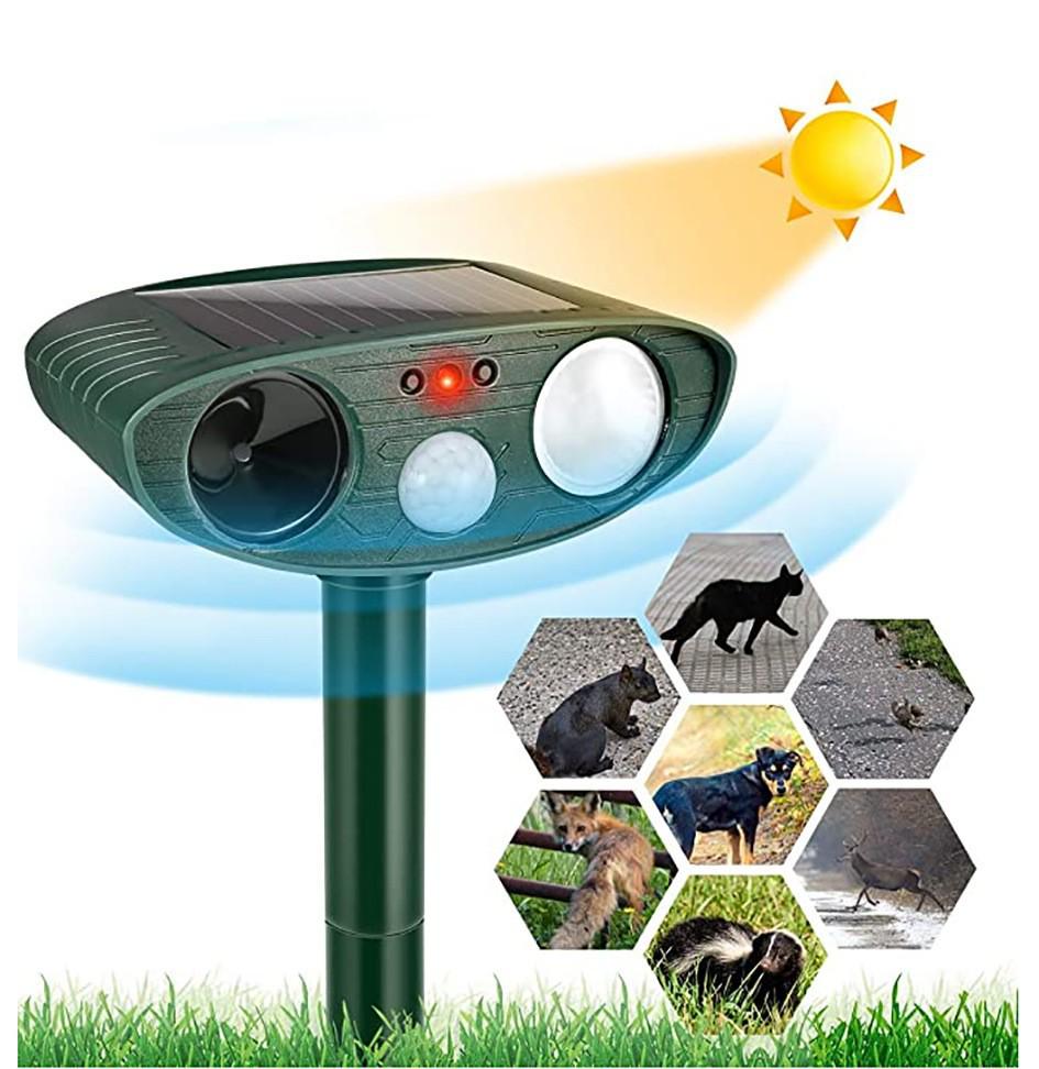 Solar-Powered Pest Repeller with Flashing Light for Cats, Dogs, and Birds