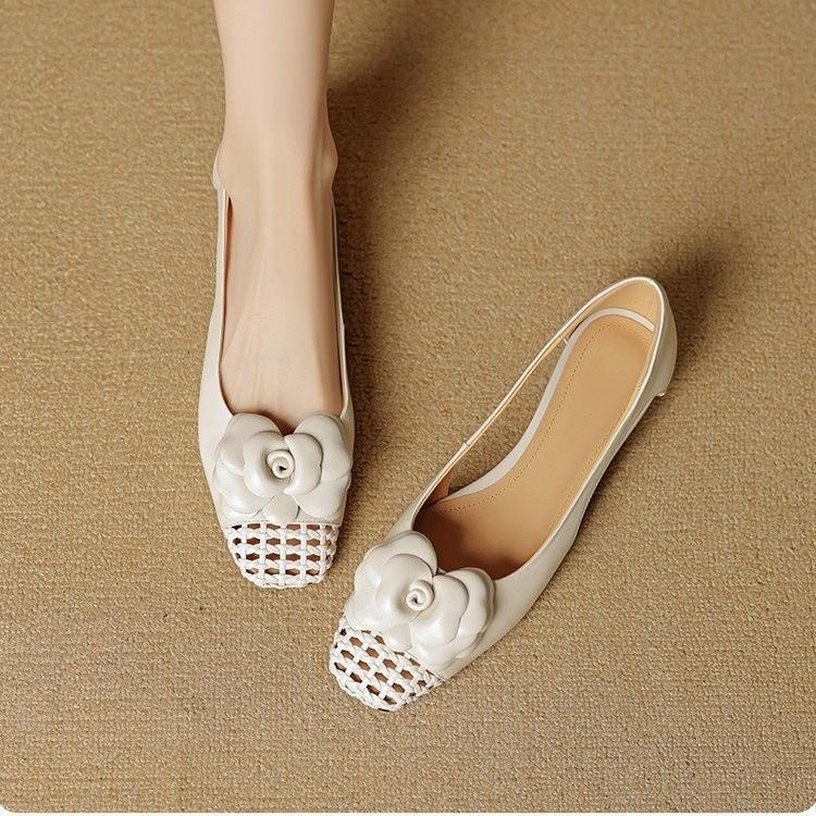Niche Hollow Woven Square Head Shallow Mouth Single Shoes French Commuter Camellia Side Empty Thick Heel Bag Head Roman Sandals Women