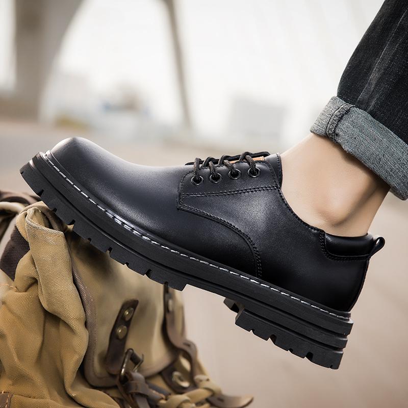 Chaussures Pour Hommes En Cuir Ou Daim: Mocassins, Derbies, Sneakers Et