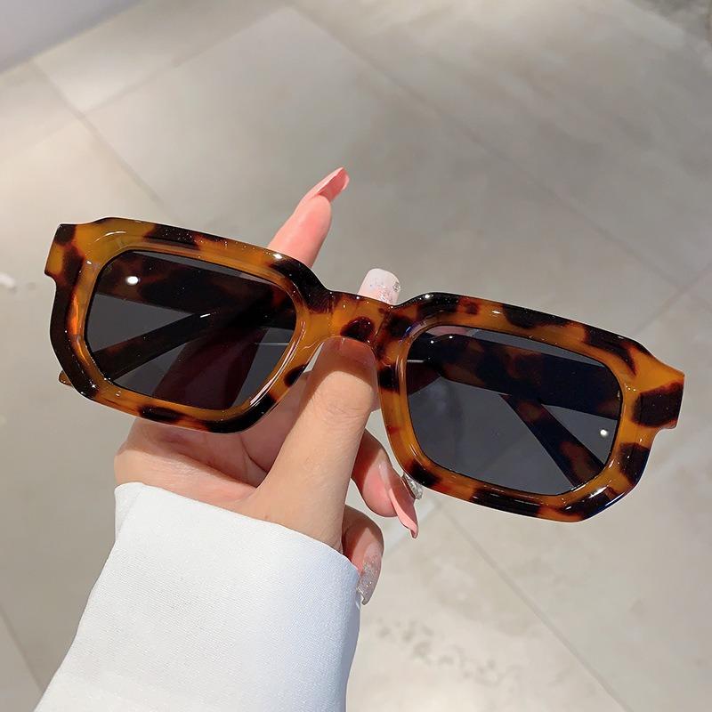 Male Retro Rectangle Frames Sunglasses Stylish Vintage Sun Eyeglasses Luxury Brand Designer UV400 Shades Eyewear Female Goggles