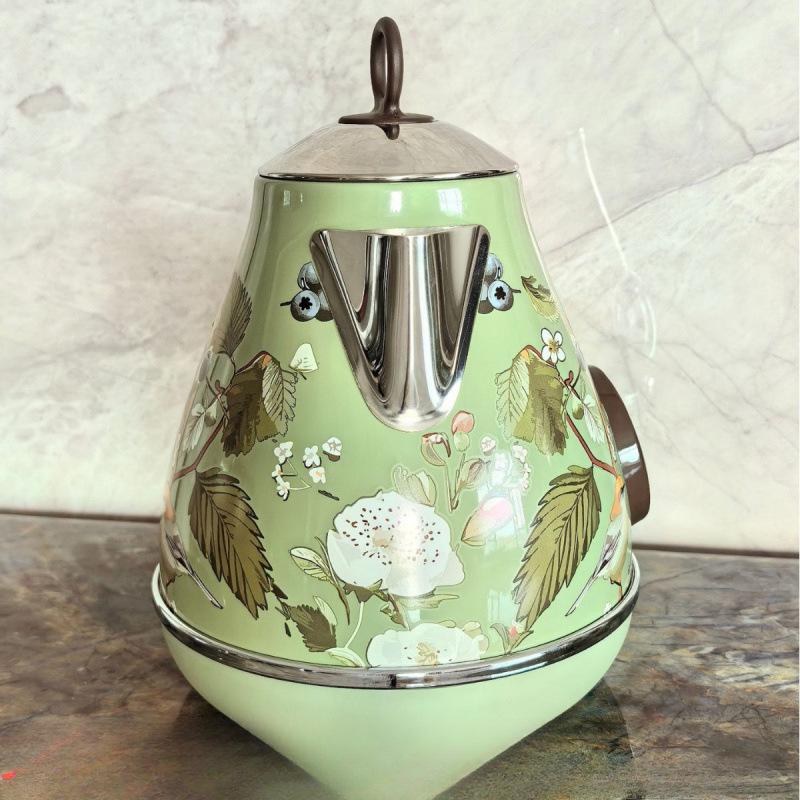 Retro Luxury Kettle with Temperature Display and New Patent Design