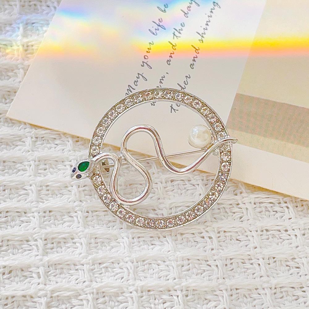 LATS Unique Design Silver Snake Brooches for Women Men Unisex Full of Rhinestone Snake Animal Pins Badge Jewelry