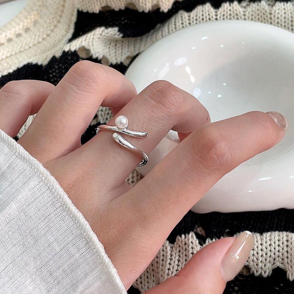 925 Sterling Silver Pearl Ring - Women's Niche Design, Fashionable, Elegant, Light Luxury Jewelry