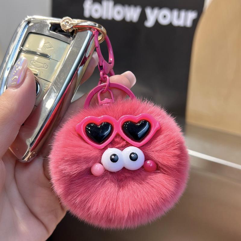 Cute Faux Mink Fur Heart Sunglasses Keychain Pendant - Perfect for Backpacks & Cars малиновый розовый