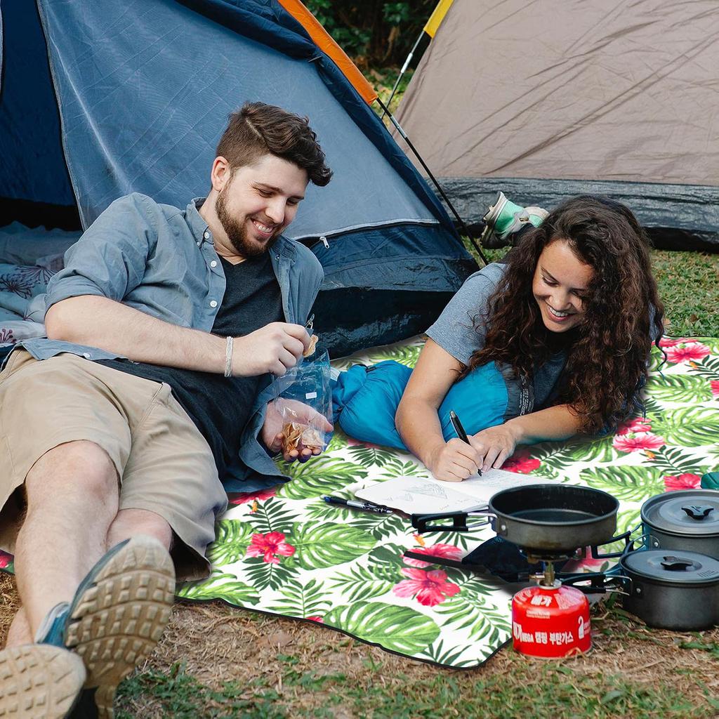 Beach picnic blanket mat insulation 200 x 200 anchors waterproof flowers