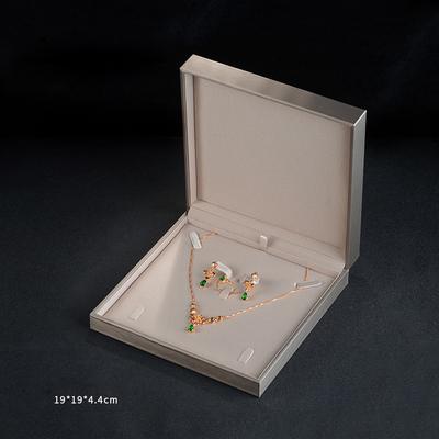 Free Sample Stock Mens Jewellery Gift Packaging Box Cheap Wedding Dating Ring Leather Bracelet Bangle Jewelry Box for Women