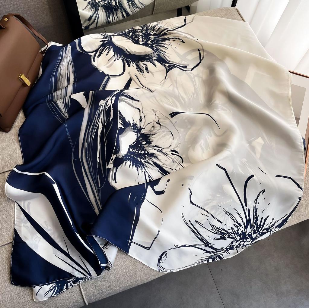 Lijin Satinschal weiblicher Schal dünn neuer Druck Frühling und Sommer Yangqi Mode Schal Mitfahrgelegenheit langer Seidenschal Schal Schal