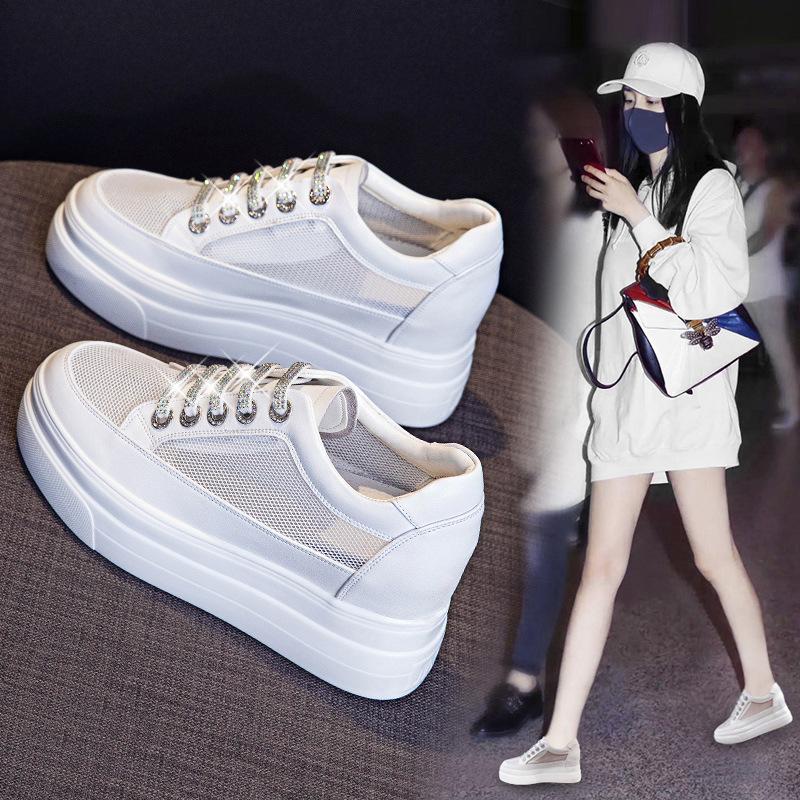 

Кожаные туфли на платформе белые женские 2025 весенние одинарные туфли, небольшая внутренняя высота, туфли-маффины женские, дышащие и удобные 39