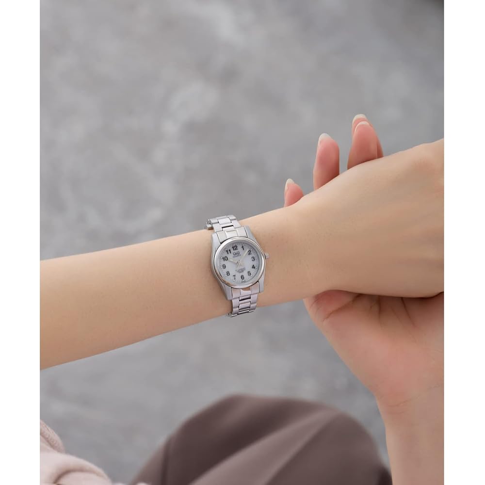 Citizen Q&Q Solar Watch 5 ATM Water Resistant Women's Silver Timepiece