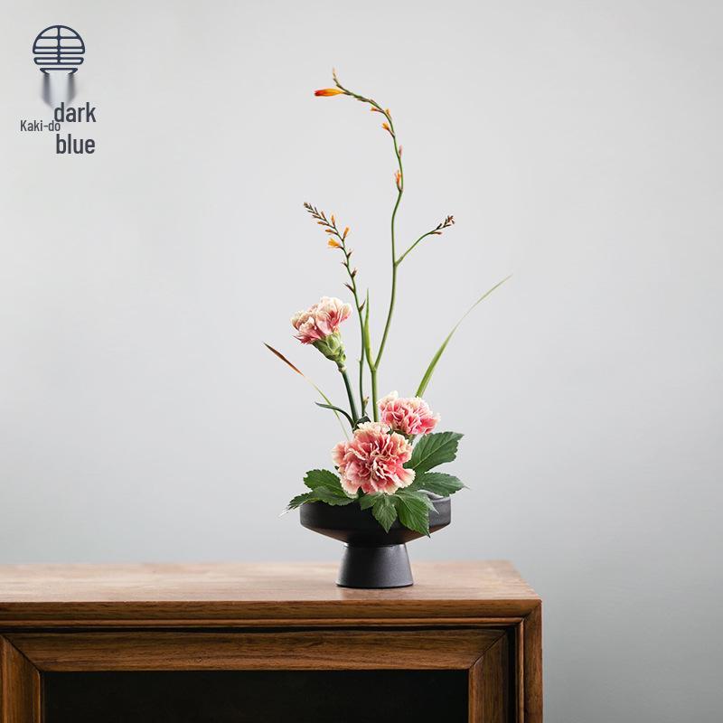 Zen Ceramic Mini High-Footed Plate for Floral Arrangements