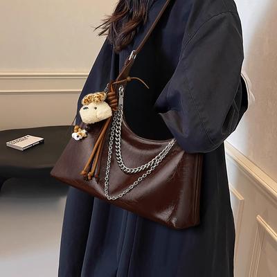 Ins Style Brown Soft Leather Bag with Chain, Popular Single Shoulder Bag with Doll Pendant, Vintage Korean Style Relaxed Crossbody Bag