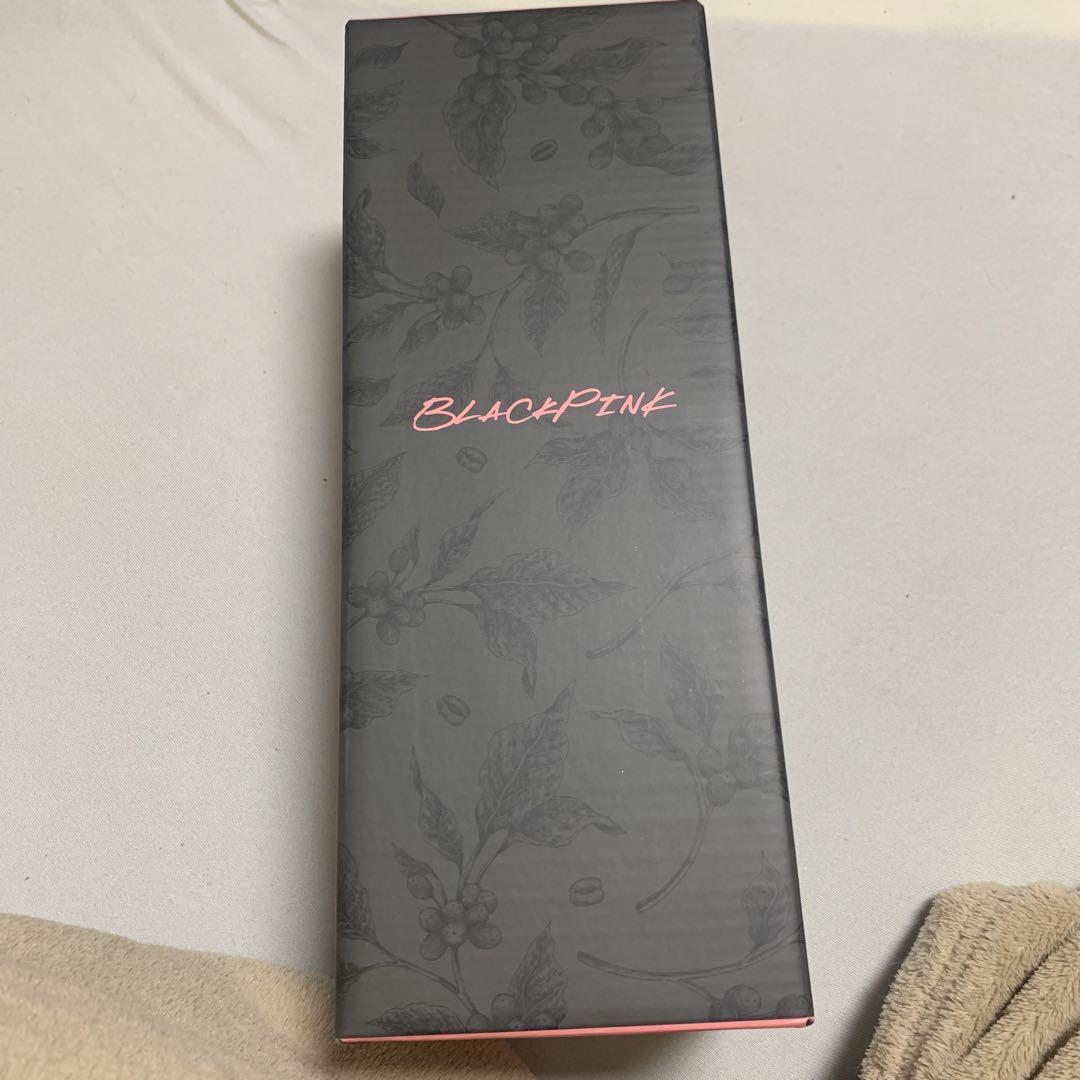 

[Б/У] Кружка из коллаборации BLACKPINK и Starbucks