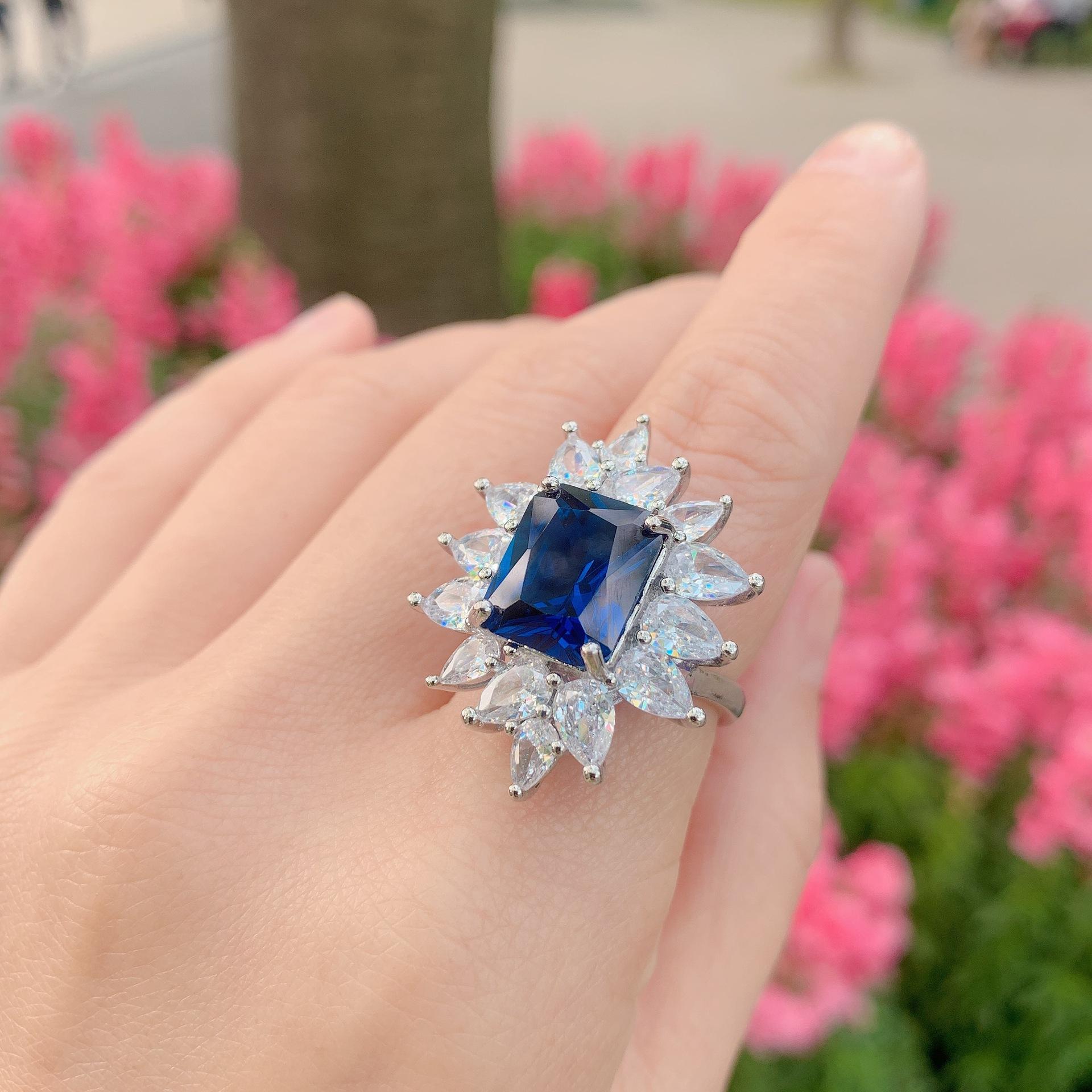 

Ювелирное кольцо Женское кольцо с имитацией синего стекла с бриллиантами Женское кольцо Главный камень 10 * 12 opening adjustable